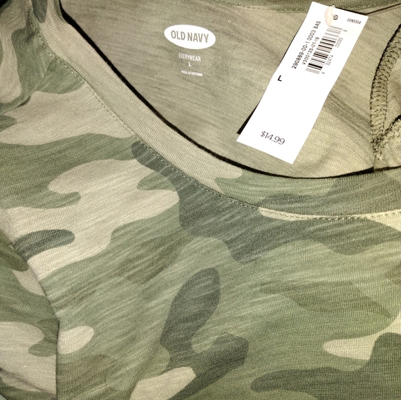 Camo Skirt and T-shirt Combo size-large - Picture 7 of 9